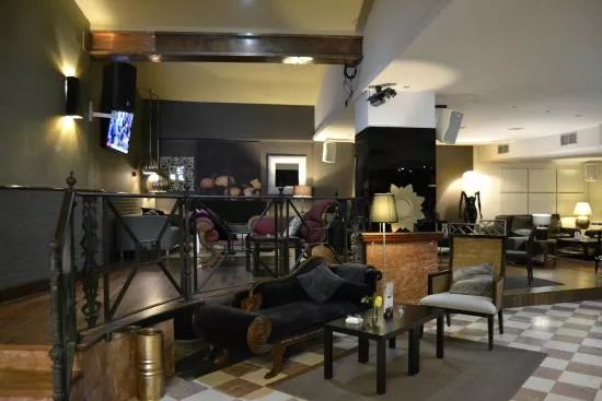 Chelsea Cafe Lounge