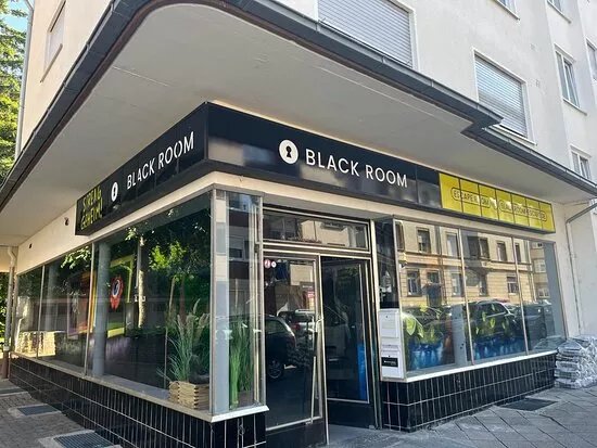 Black Room Escape Room
