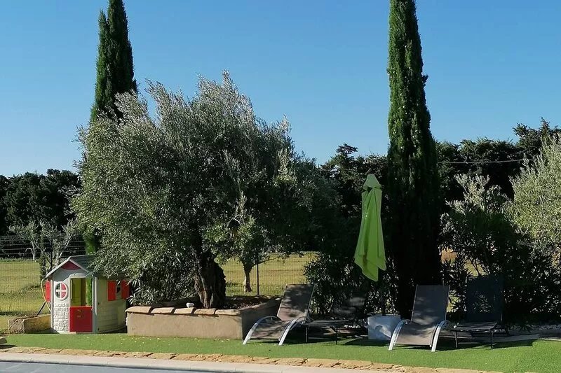 Away from the hustle and bustle, this 120 m² apartment is calm, serene and