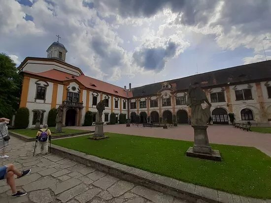 Zamek Choltice