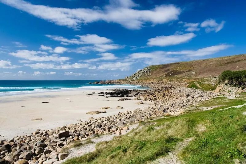 Sunset Farmhouse - Three Bedroom House, Sleeps 6