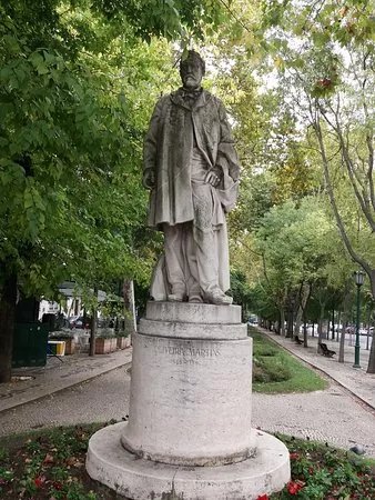 Estatua a Oliveira Martins