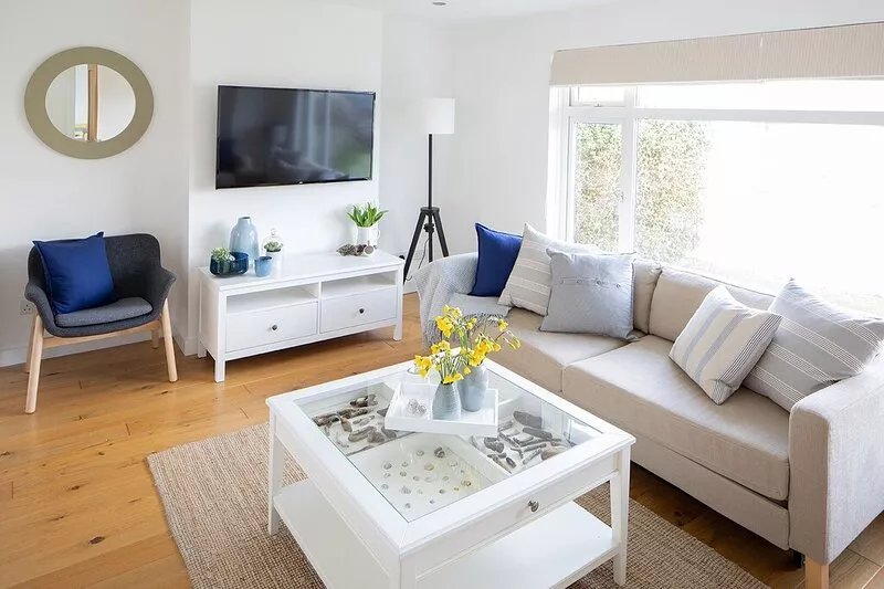 Detached comfortable airy bungalow big sunny garden between beach and village.