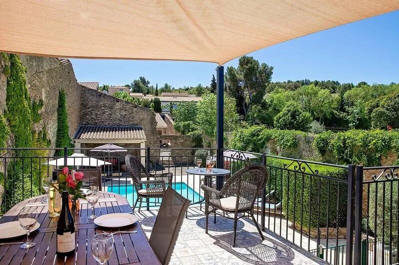 Coquelicot-Luxury accommodation with heated pool & A/C in former vigneron