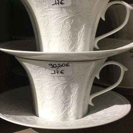 Magasin D’Usine Porcelaines J.L Coquet & Jaune de Chrome