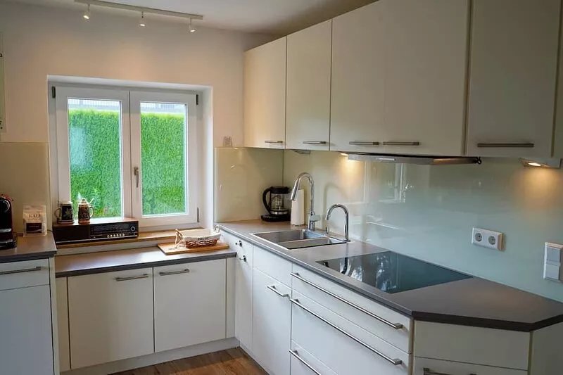 Oasis of peace with garden & mountain views near Salzburg