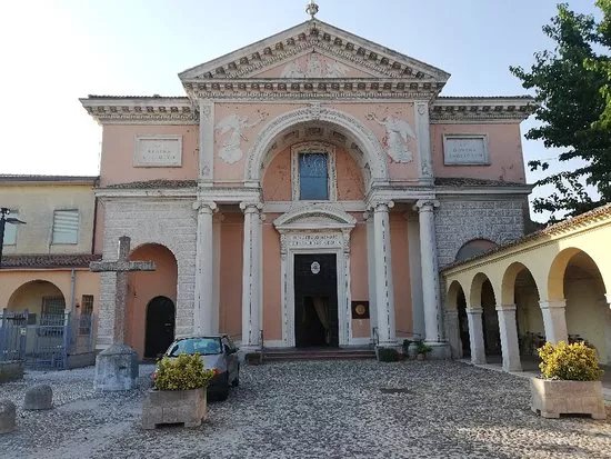 Santuario Santa Maria in Aula Regia