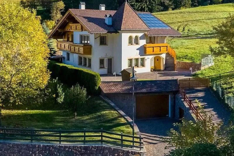 Stylish apartment (D) in the house Rabanser***-in the heart of the Dolomites