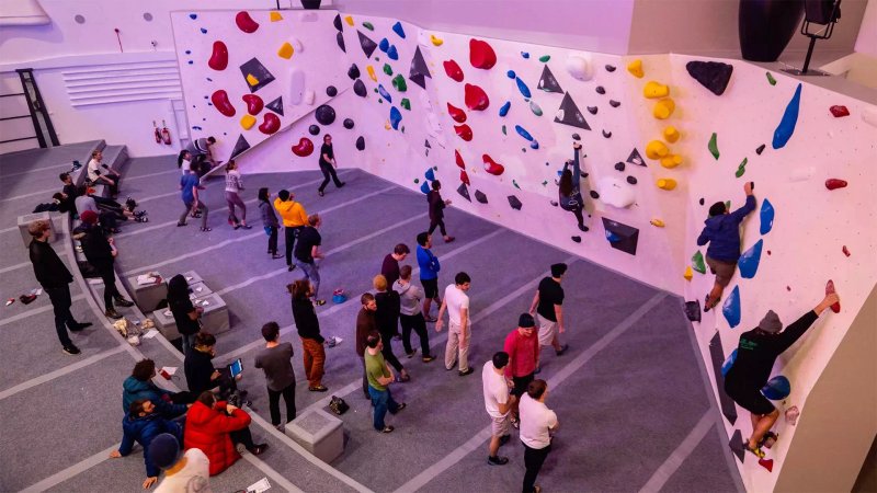 The Arch Climbing Wall: Arch Acton