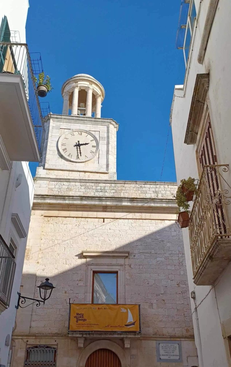 Palazzo Comunale E Torre Civica