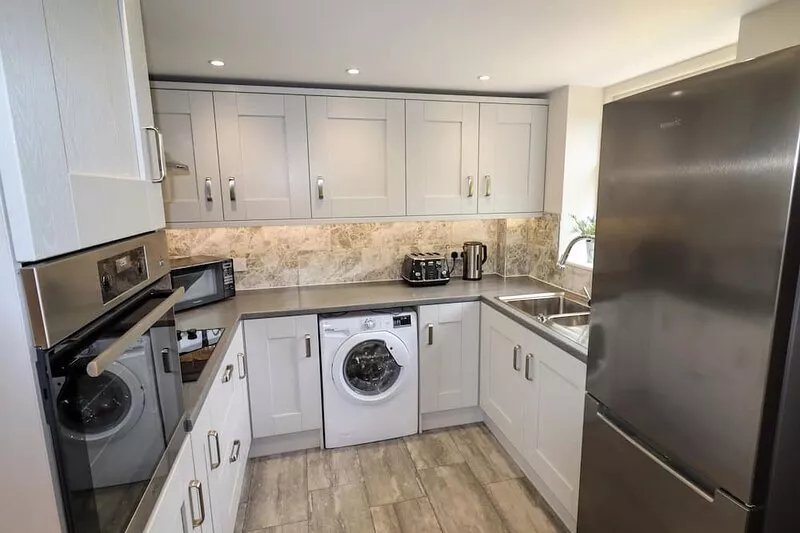FERN COTTAGE, pet friendly, with a garden in Biddulph