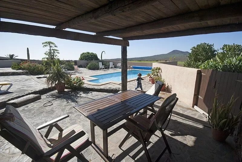 Cottage with private pool in Lanzarote. Different experience.