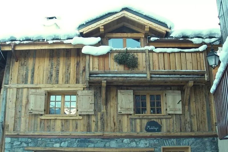 Chalet MONTELAGO **** in Courchevel le Praz - Full of Character