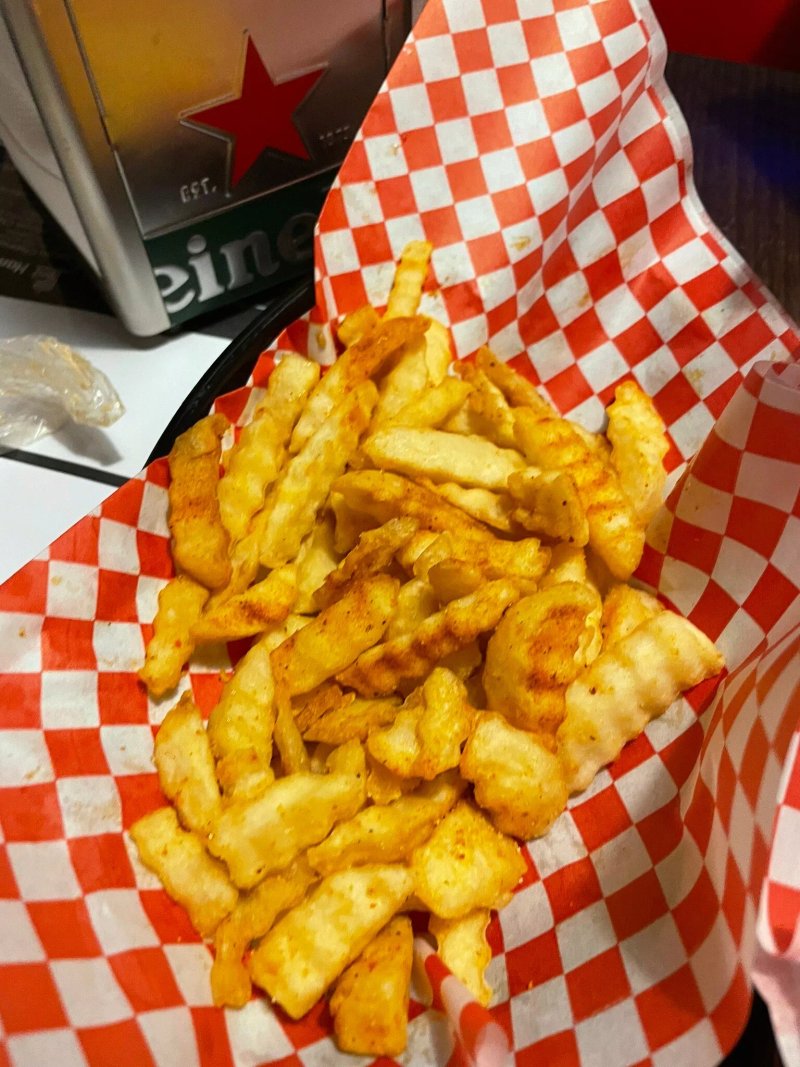 The big guy-burguer bar