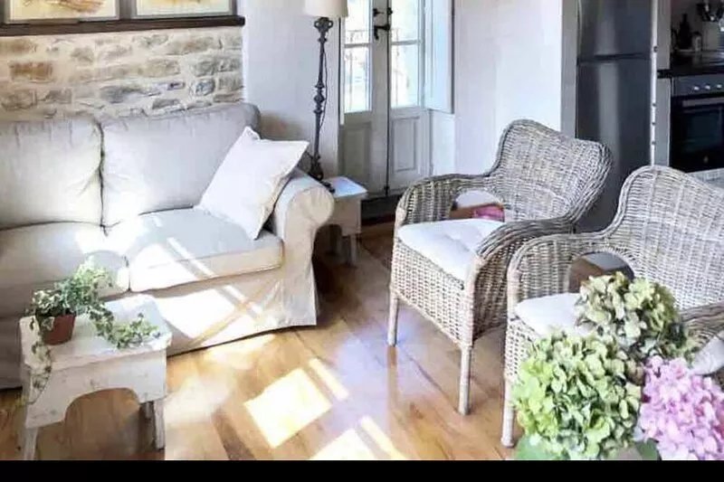 Olive Grove House (VV-1656-AS)