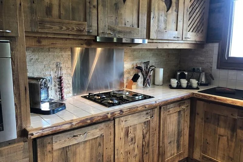 Luxury apartment in quiet wood chalet