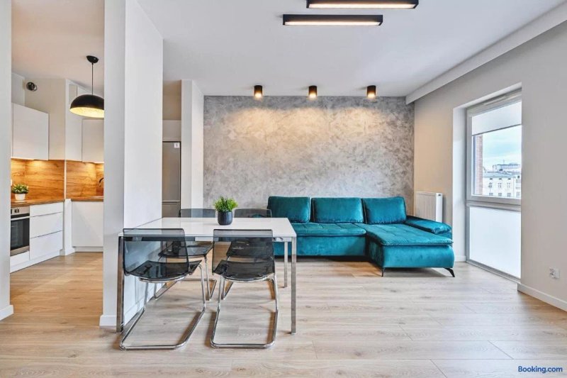 Estate Center Rooms Ilumino