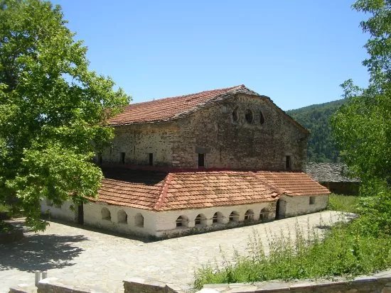 Hinking and day trips at the foot of Mount Olympus