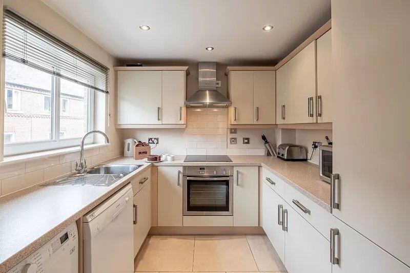 4 Crambeck Court  - sleeps 4 guests  in 2 bedrooms