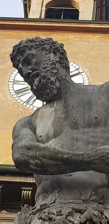 Statua del Crostolo
