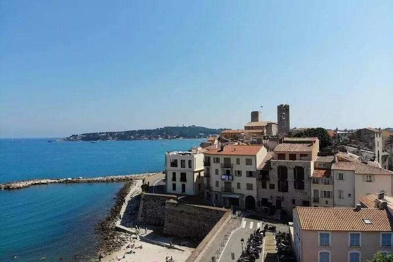 Spacious new one-bedroom apartment in the heart of the Old Town