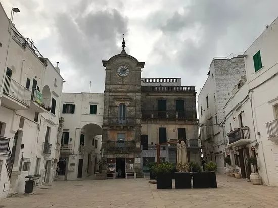 Piazza Vittorio Emanuele III
