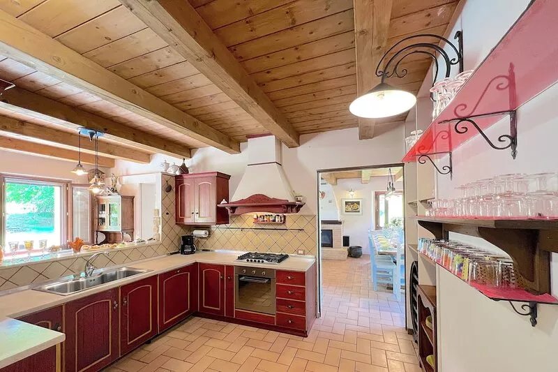 Villa Il Noceto, Private Big Pool, for 17 People, 5 Rooms, Near Sea, Wi-Fi free,