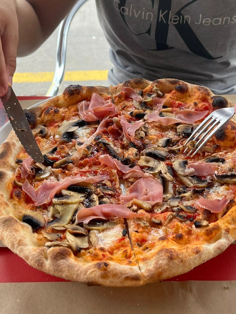 Pizzaria La Lupa