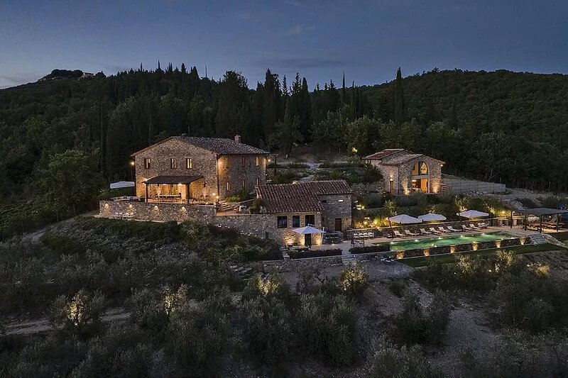 ISOLA SERENA Newly Expanded Private Luxury Villa, Tuscany, Infinity Pool & Views