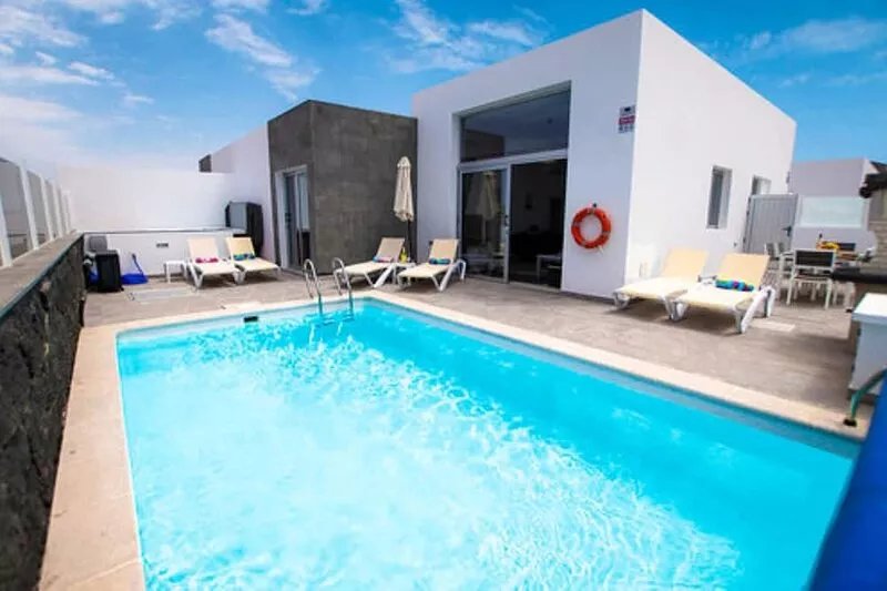 Casa Couture/Short walk to Marina Rubicon, bars/restaurants, boutique shops