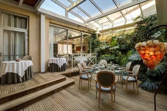 Hostellerie du Mont-Aime et Hostellerie des Dames de Champagne