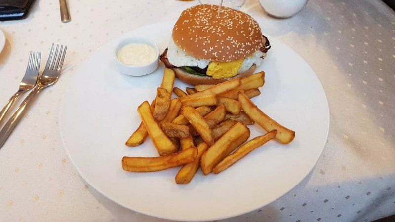 Ramada Airport Prague Restaurace