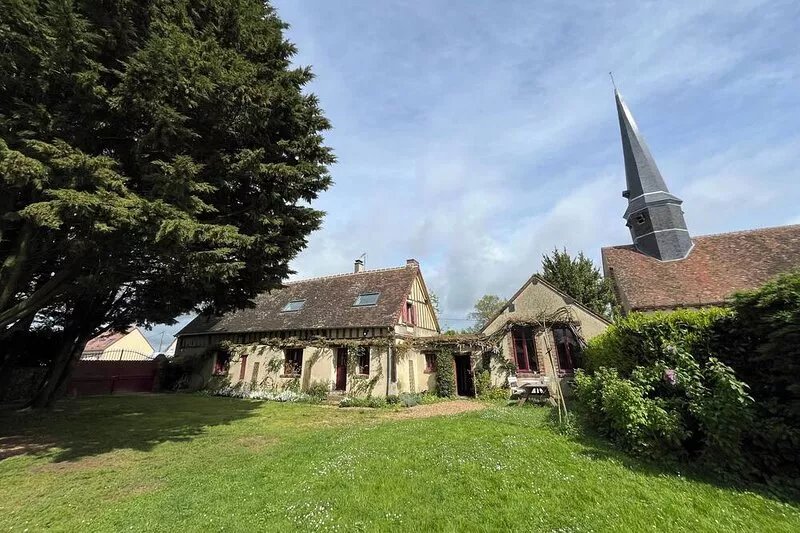 Large charming farmhouse - large plot, quiet, 1H30 from Paris center