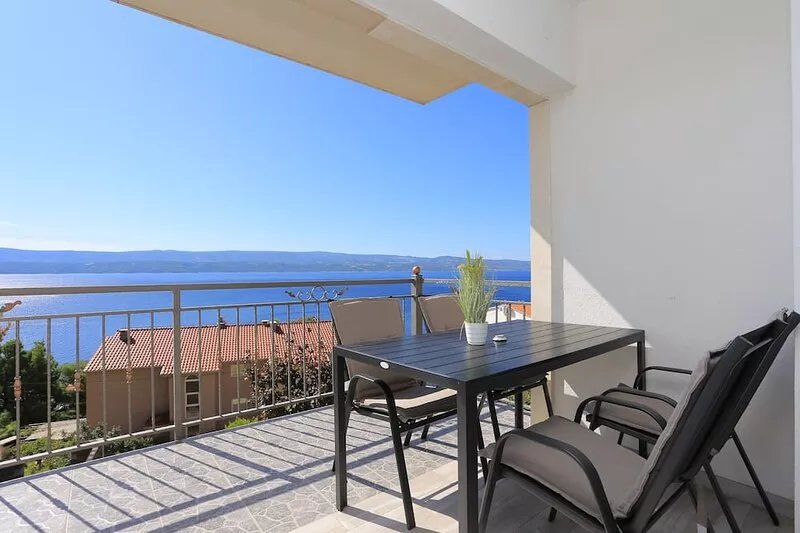 Two bedroom apartment with terrace and sea view Stanići, Omiš (A-17894-b)