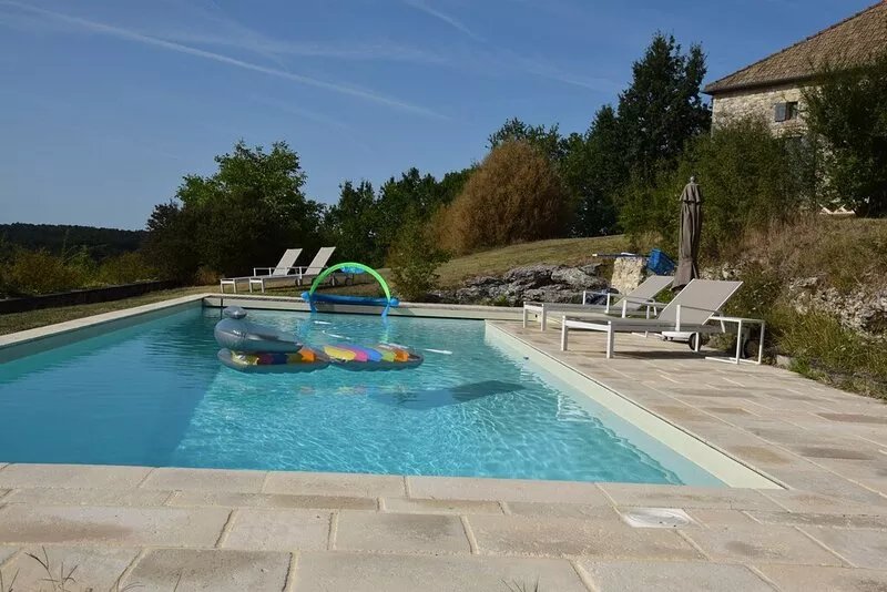 Charming Farmhouse on the hill, 360 ° view with a nice view for 8 to 12 people