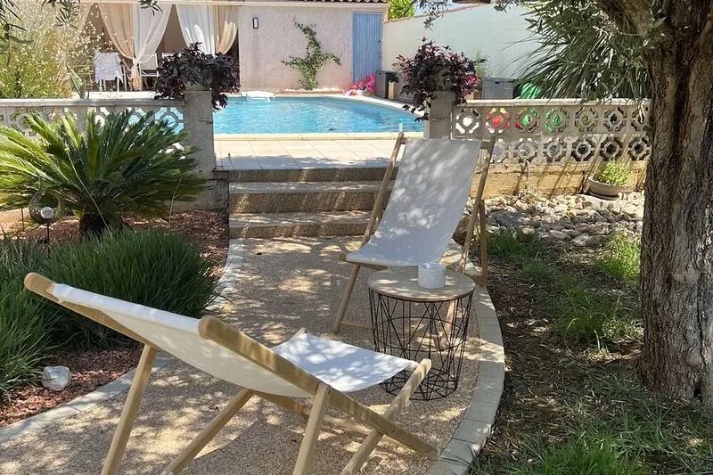 Air-conditioned house and private swimming pool 8 km from Narbonne
