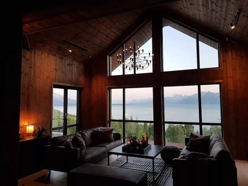 Arctic Luxury at Lyngen Vista Lodge - Your Gateway to Arctic Adventure!