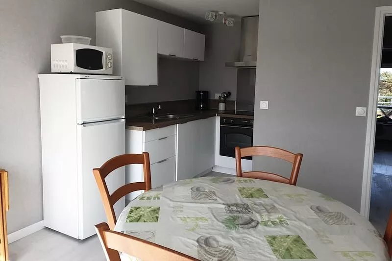 4 people 1 bedroom apartment 200 meters from the beach with sea view