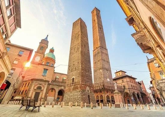 Do Eat Better Experience - Bologna Food Tour