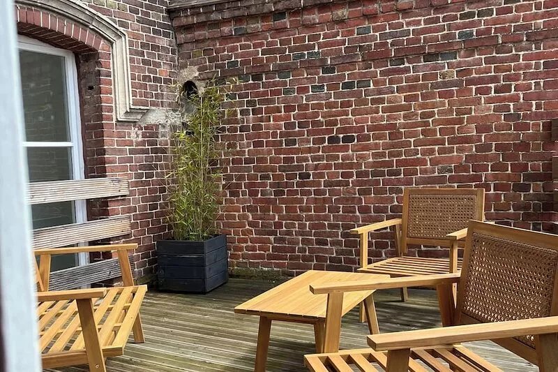Grand Appartement Lumineux Avec Terrasse / Beautiful Penthouse Flat in Normandy