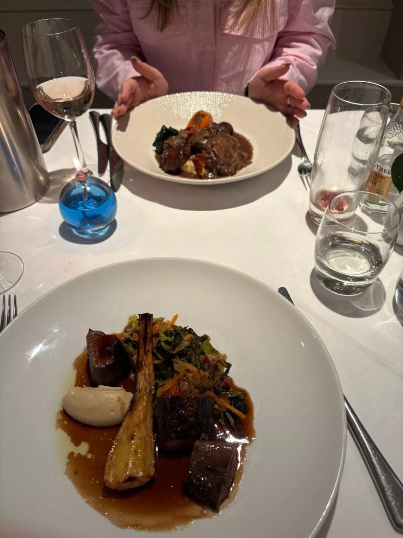 Restaurant At Mill End Hotel