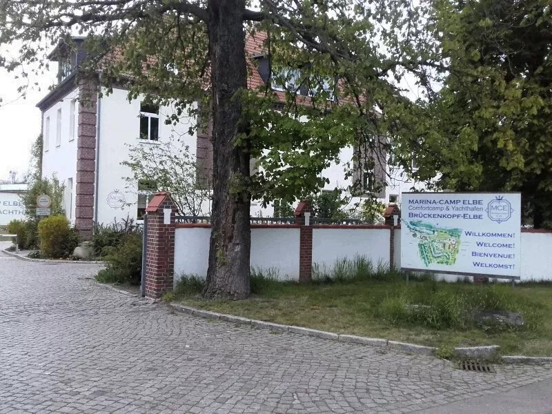 Bruckenkopf Hotel