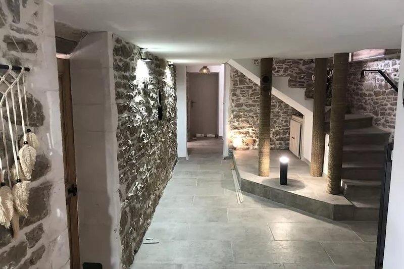 Magnificent, fully renovated country house with private pool