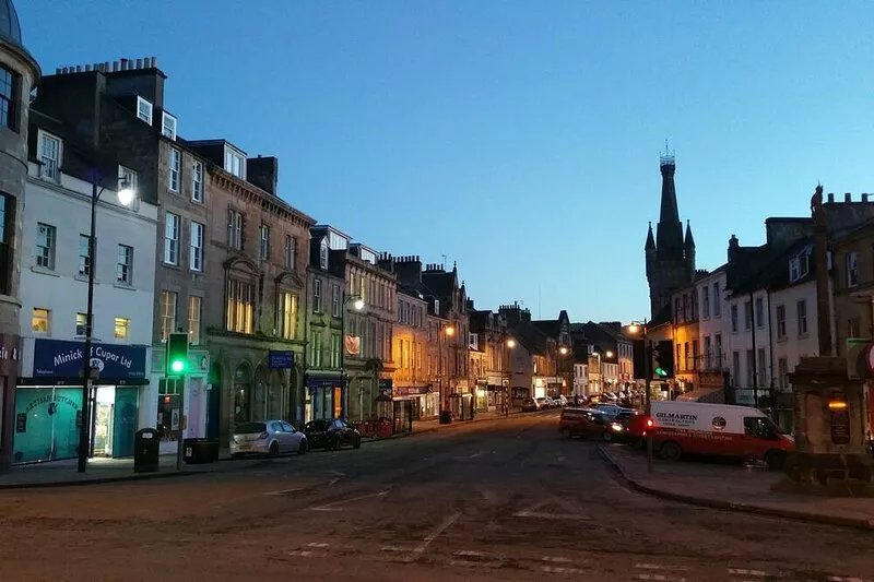 Family/Group Friendly Unique Apartment sleeping 7 close to St Andrews