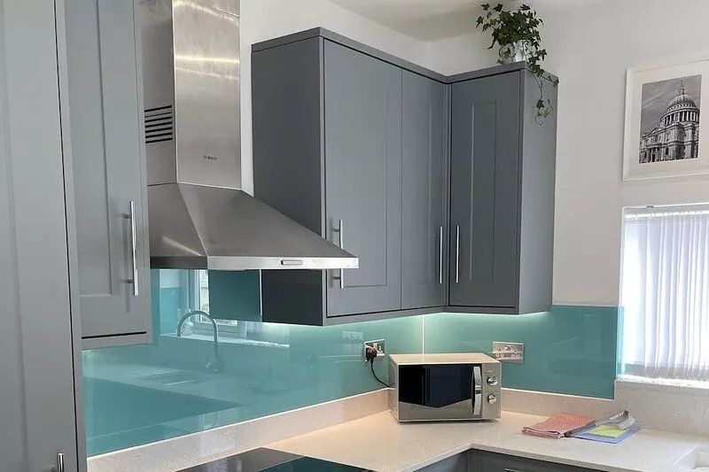 Fulham/Chelsea Victorian flat.  Newly reburbished with character features.