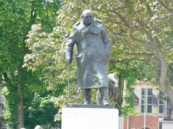 Winston Churchill Statue