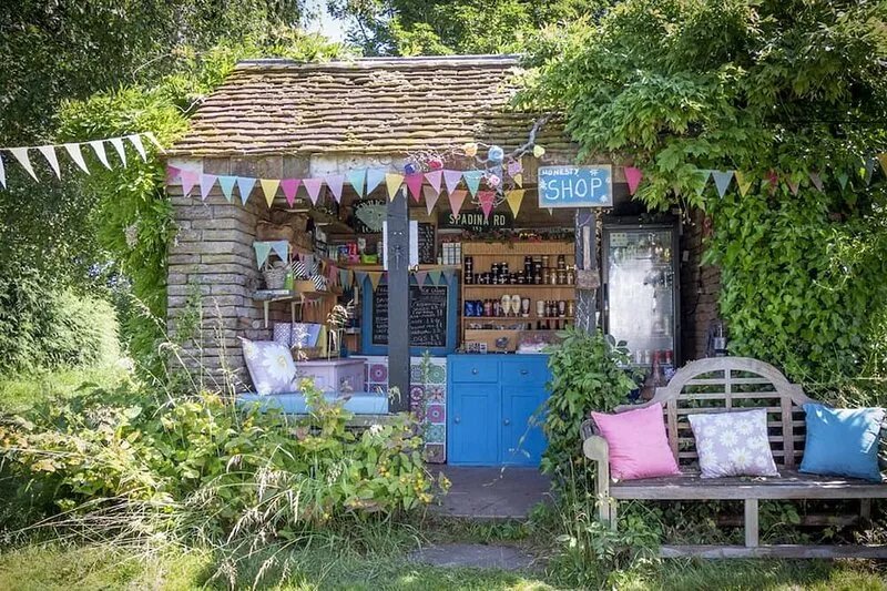 8-Bed Lotus Belle Mahal Tent in The Wye Valley