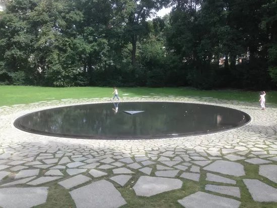 Memorial to the Sinti and Roma Victims of National Socialism
