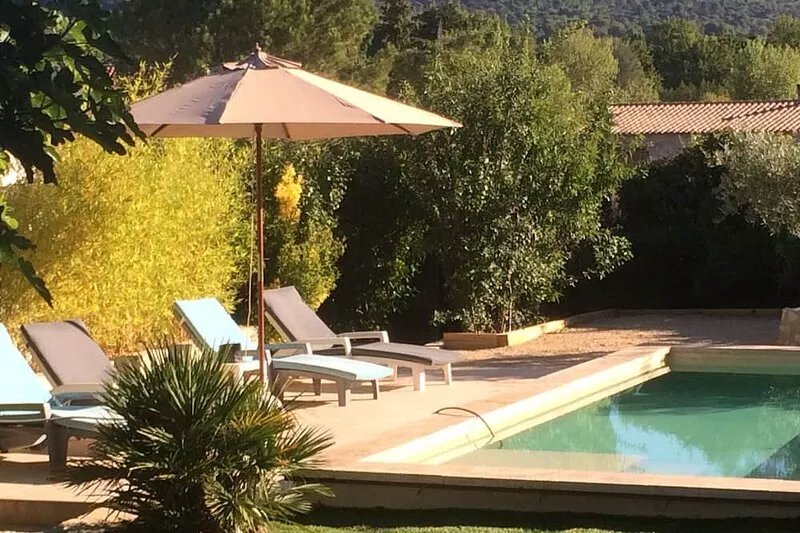 LOVELY LITTLE PROVENCAL BASTIDON WITH PRIVATE POOL AND GARDEN IN LOURMARI