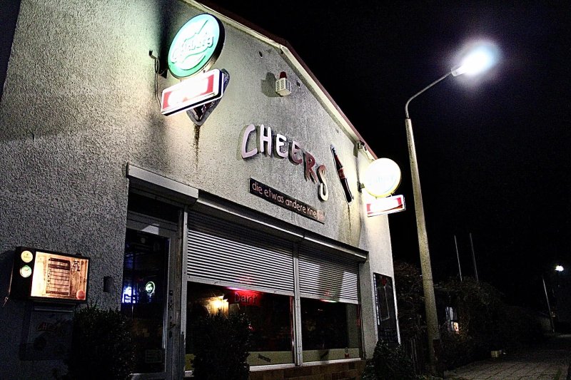 ,,cheers'' Die Etwas Andere Kneipe